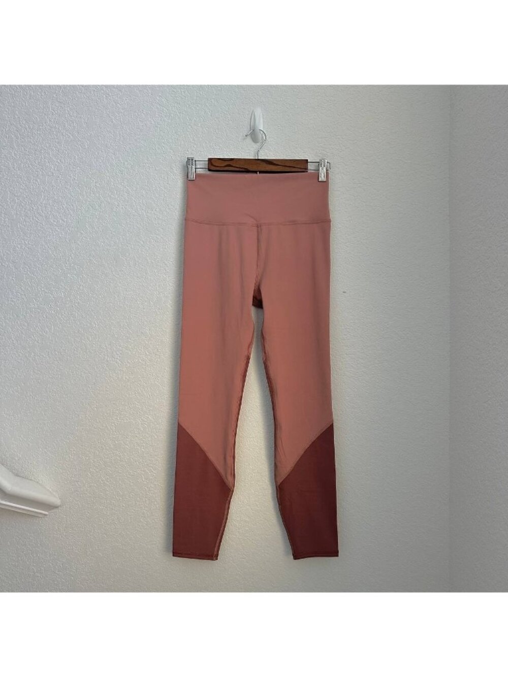 Vuori Leggings Women's Size M Pink Two-Tone High Rise Athletic Pants VW460 - Picture 1 of 11